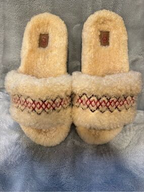 UGG Women's Cozy Shearling Slide Slippers in Chestnut with Red Accent Detail 8.5